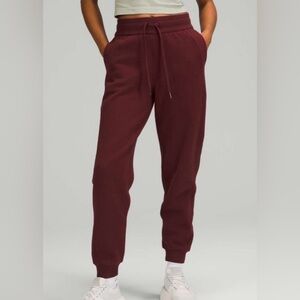 Lululemon Athletica Women’s Maroon High- Rise Scuba Joggers 28in Inseam